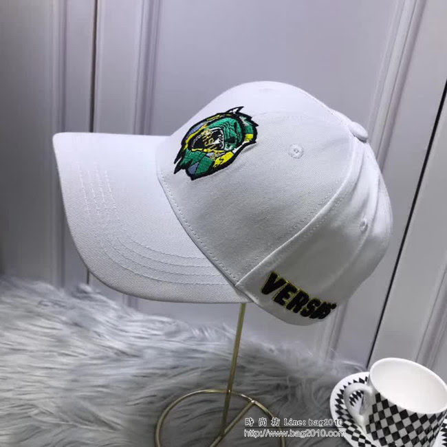 範思哲Versace 官網同步款 最新代購鴨舌帽 LLWJ8058
